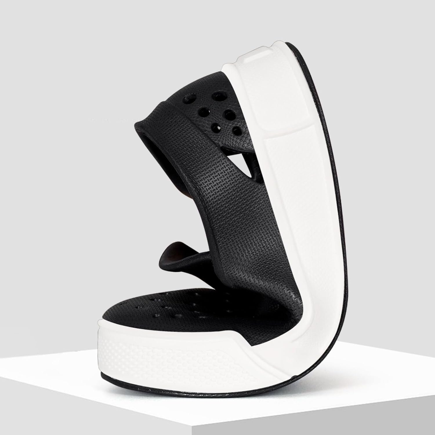 Eagsouni Kids Water Shoes Toddler Girls Boys Slip-On Sneakers Lightweight Breathable Sandals for Outdoor Indoor - Image 5