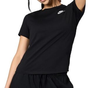 Nike Women’s Sportswear Club Essentials T-Shirt